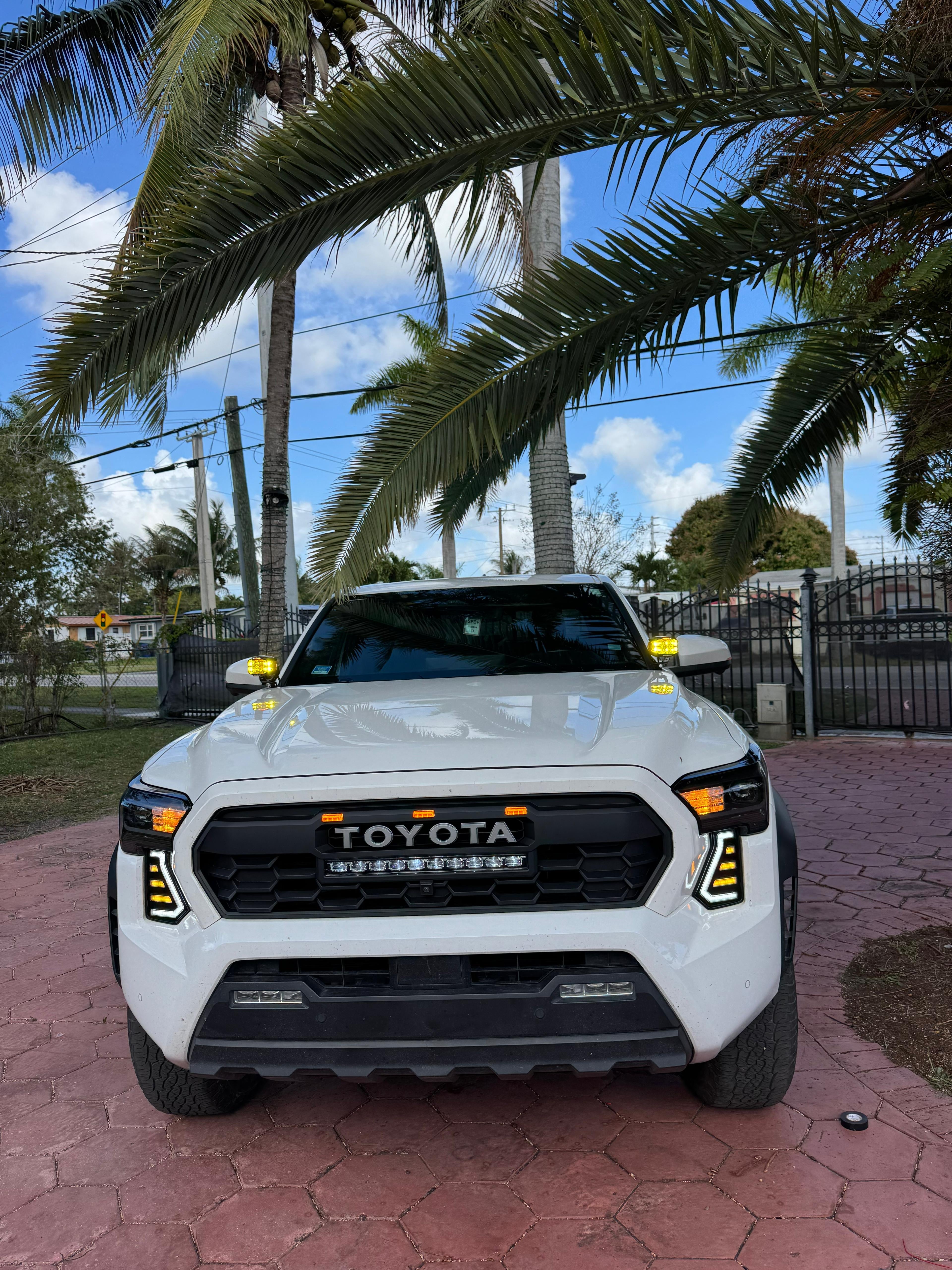 Toyota Tacoma 2024+ TRD Pro Style Grille with LED Light Bar